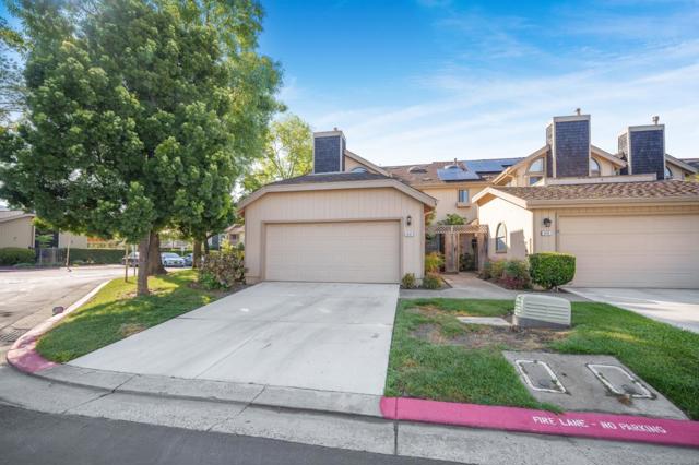 2137 Darnis Circle, Morgan Hill CA: https://media.crmls.org/mediaz/c32af235-9b03-4b84-864c-8787e6aac01d.jpg