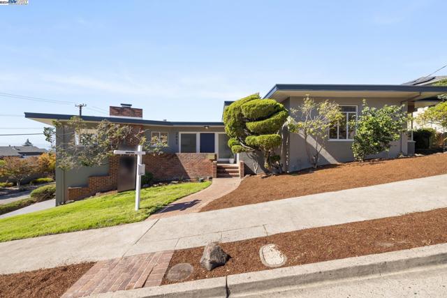 Details for 2655 Charleston St, Oakland, CA 94602