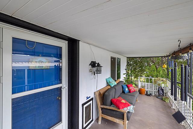 9100 Single Oak Dr, Lakeside CA: https://media.crmls.org/mediaz/c32bf4b8-2248-454a-a478-4c89c9494d85.jpg