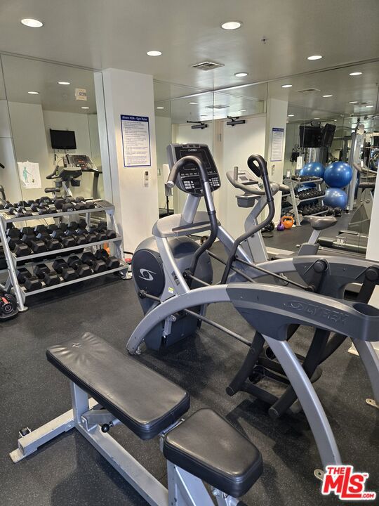 7100 Alvern Street, Los Angeles CA: https://media.crmls.org/mediaz/c32c2265-2955-4508-a132-9a08b625e03d.jpg