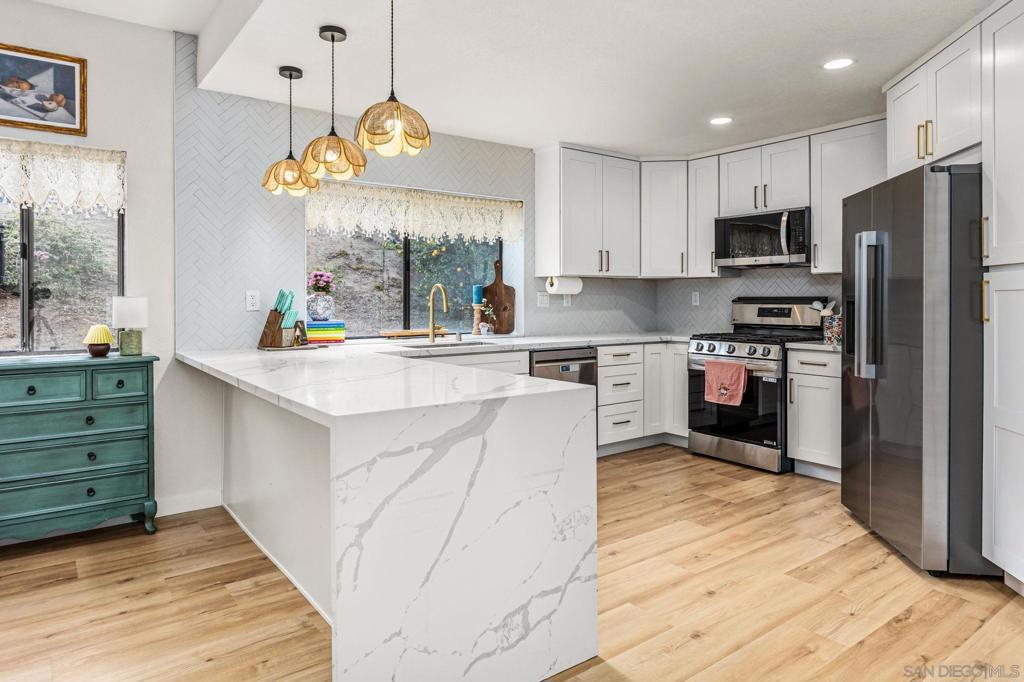 2064 White Birch Dr - photo 8