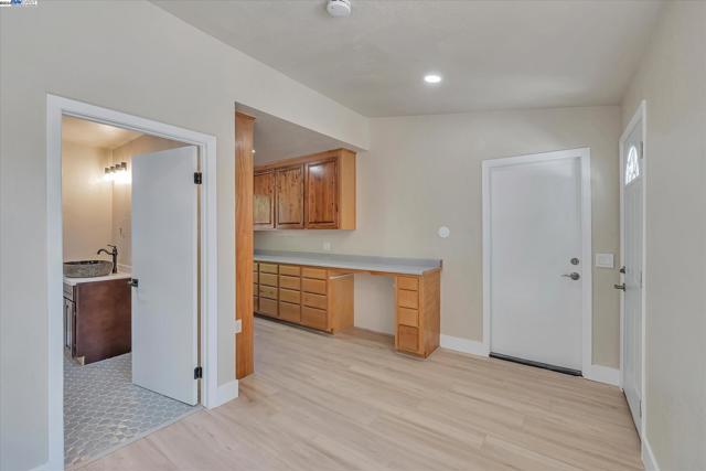 Image 10 of 60 For 4280 Hillview Dr