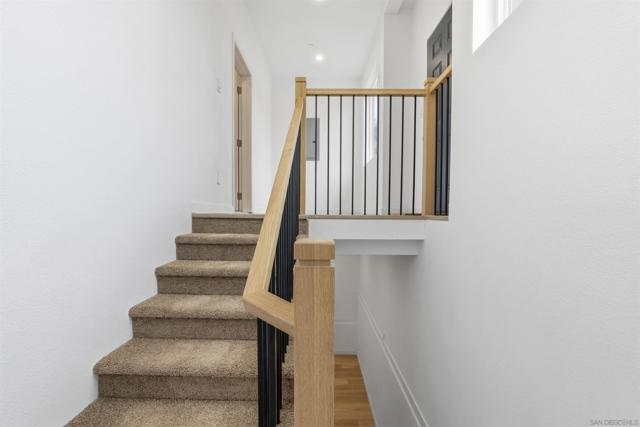 Image 43 of 70 For 490 Lado De Loma Dr #1-4