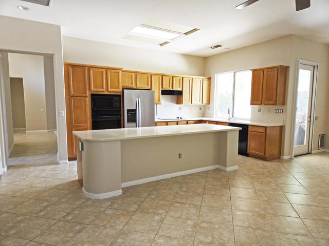 78438 Condor, Palm Desert CA: https://media.crmls.org/mediaz/c32d299a-6211-4a3a-8eea-bf1cb2c54646.jpg