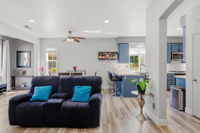 Detail Gallery Image 14 of 37 For 1925 Impressionist Dr #3,  Chula Vista,  CA 91913 - 3 Beds | 2/1 Baths