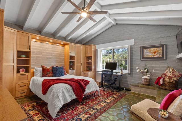 690 Torwood Lane, Los Altos CA: https://media.crmls.org/mediaz/c32d746b-4c4c-471d-b46c-cf735598a31d.jpg