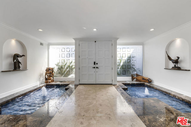 7834 Electra Drive, Los Angeles CA: https://media.crmls.org/mediaz/c32e284f-6d03-43ff-acae-fba60698344e.jpg