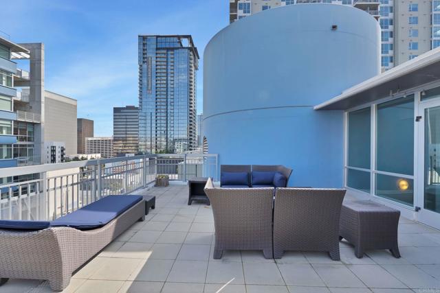 Detail Gallery Image 1 of 54 For 1580 Union St #706,  San Diego,  CA 92101 - 2 Beds | 2 Baths