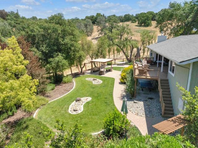 3480 White Oak Court, Morgan Hill CA: https://media.crmls.org/mediaz/c32ff3a8-7eb7-465a-bd74-d9552d7eb89e.jpg