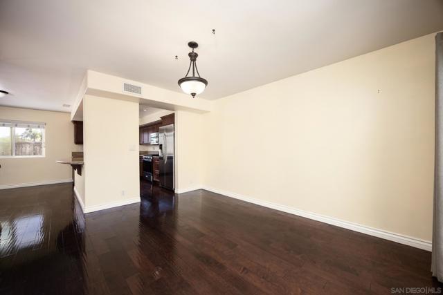 4122 Alabar Way, Oceanside CA: https://media.crmls.org/mediaz/c32ffc26-edc3-42a1-8a84-4584d7f29e60.jpg