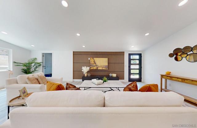 873 Towne Street, Costa Mesa CA: https://media.crmls.org/mediaz/c33038f9-f9ea-4eec-9725-41a80e8786f8.jpg