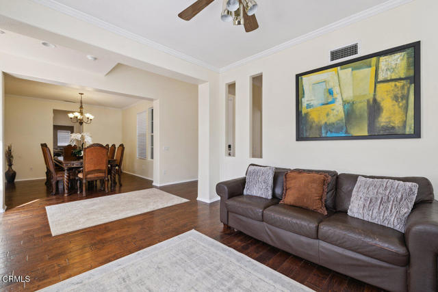 Detail Gallery Image 8 of 39 For 420 Ocotlan Way, Oxnard,  CA 93030 - 4 Beds | 3 Baths
