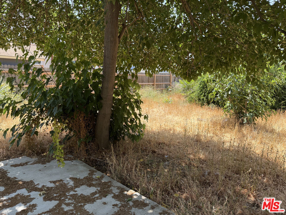 https://media.crmls.org/mediaz/c330a7cf-868d-478f-84e6-211142152991.jpg?preset=X-Large