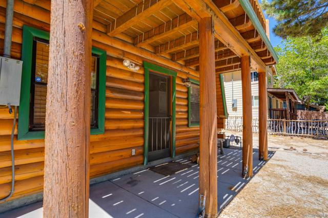 33382 Squirrel Dr, Green Valley Lake CA: https://media.crmls.org/mediaz/c330b0b1-163c-44d8-927c-aa1fc2d3f4bb.jpg