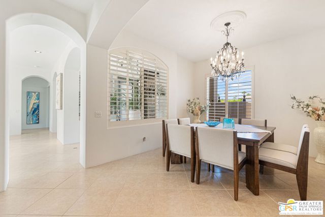 2 Via Elegante, Rancho Mirage, CA 92270