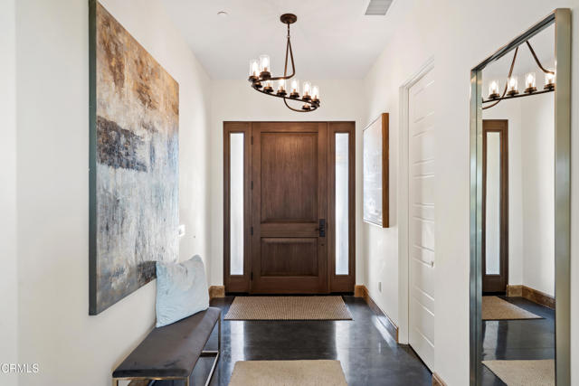 5572 Rainier Street, Ventura CA: https://media.crmls.org/mediaz/c333e42a-e098-4772-851a-8ba257ee79d6.jpg