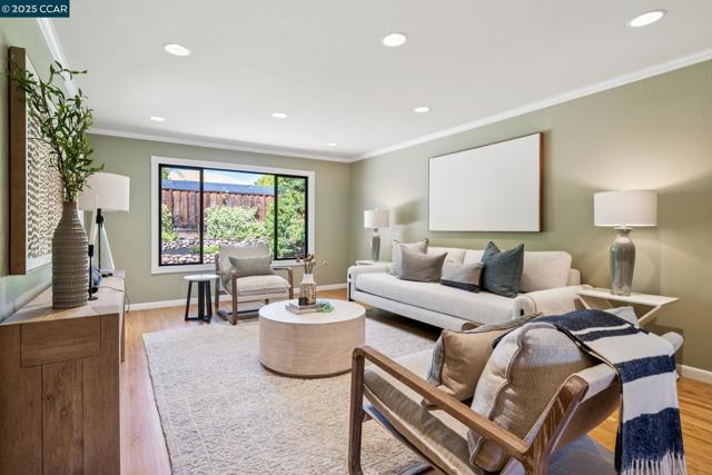728 San Bruno Ct, Concord CA: https://media.crmls.org/mediaz/c334a37b-5e9d-4f3d-8b64-8884c61c4bb3.jpg