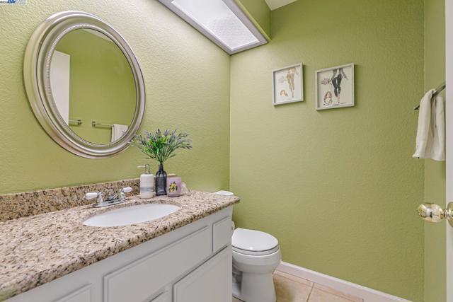Image 24 of 58 For 42210 Live Oak Cir