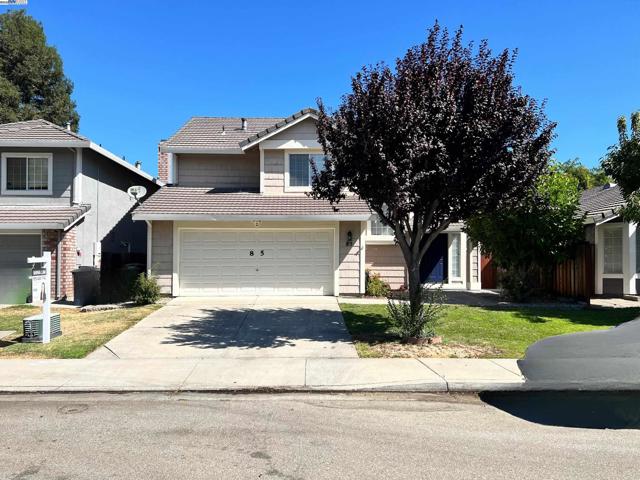 85 Phillips Ct, Tracy CA: https://media.crmls.org/mediaz/c336eda5-bb66-479c-9674-874275ae7d7e.jpg