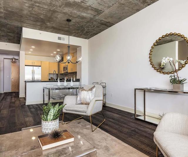 311 2nd Street, Oakland CA: https://media.crmls.org/mediaz/c3372db8-c0f8-4e51-abb5-412147882bc4.jpg