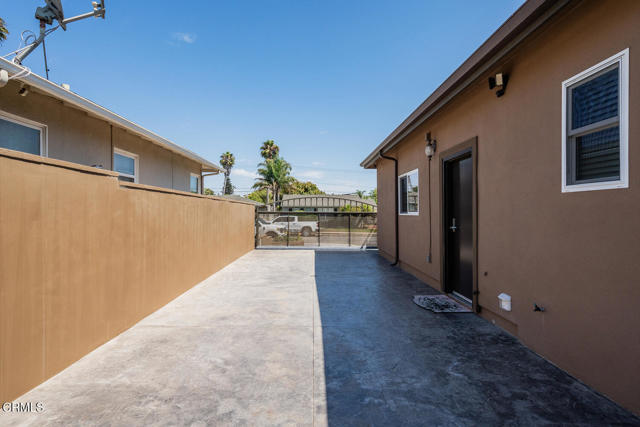 297 Rancho Drive, Ventura CA: https://media.crmls.org/mediaz/c3373a0c-21b8-48ad-b4f5-7479be3647f9.jpg