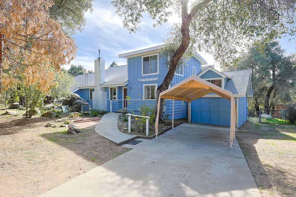25077 Manzanita Lane