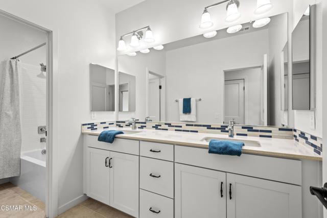212 Red Brick Drive, Simi Valley CA: https://media.crmls.org/mediaz/c33744b7-d642-438e-b5d9-b829129ebf99.jpg