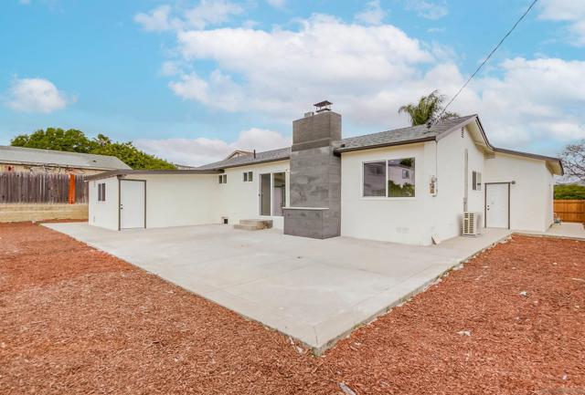 824 PARAISO AVE, Spring Valley CA: https://media.crmls.org/mediaz/c3375127-320a-44b9-939c-3ad34367f244.jpg