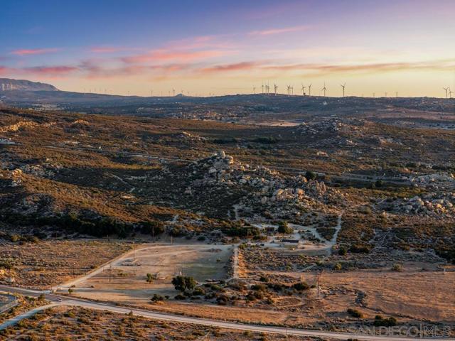 40760 Old Highway 80, Boulevard CA: https://media.crmls.org/mediaz/c3382aa3-f6c6-4948-ad33-c8f2879ec63b.jpg