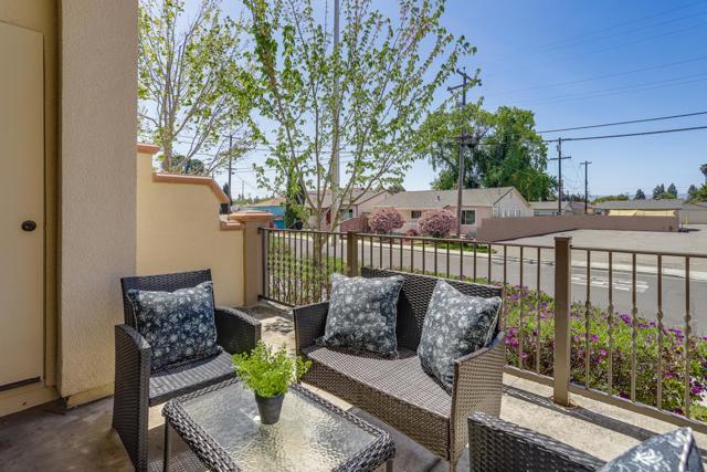 1469 Isabella Street, Santa Clara CA: https://media.crmls.org/mediaz/c3386766-555d-4836-934d-903cdc1c3e31.jpg