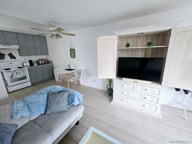 6333 Mount Ada Rd., Clairemont Mesa CA: https://media.crmls.org/mediaz/c33954c2-7f58-4cc9-bd72-2e6402f412ca.jpg