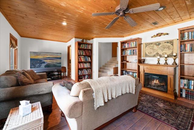 30097 Enchanted Way, Running Springs CA: https://media.crmls.org/mediaz/c3398537-c55b-45f5-8ade-fa017324b0dc.jpg