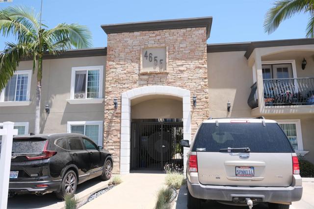 4655 Ohio St, San Diego, California 92116, 2 Bedrooms Bedrooms, ,2 BathroomsBathrooms,Condominium,For Sale,Ohio St,41069324