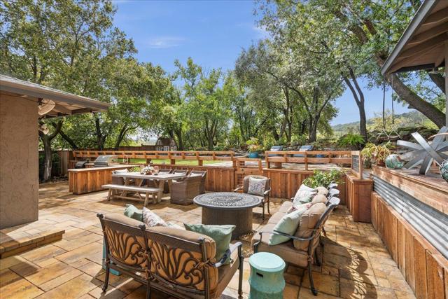 6641 Leyland Park Drive, San Jose CA: https://media.crmls.org/mediaz/c33a4d6d-5a0b-4c7d-b3fc-33e4cbbe9211.jpg