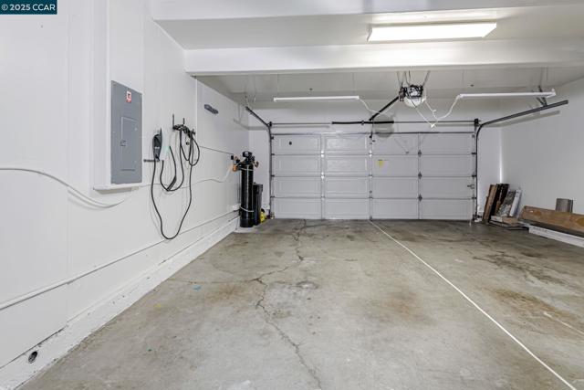 2511 Soren Way, San Ramon CA: https://media.crmls.org/mediaz/c33aa378-1ae8-40c4-b380-c58a1a7655c3.jpg