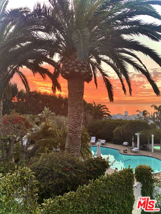 https://media.crmls.org/mediaz/c33aee90-2641-411e-a064-5f9596755f84.jpg?preset=X-Large