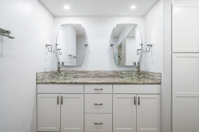 48211 Vista De Nopal, La Quinta CA: https://media.crmls.org/mediaz/c33b4bae-4367-4b69-a89f-636e697cbfbc.jpg