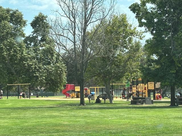 Detail Gallery Image 9 of 21 For 3522 Fairlomas Dr, National City,  CA 91950 - 3 Beds | 2/5 Baths