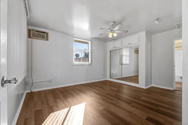 4927 Ellenwood Drive, Los Angeles CA: https://media.crmls.org/mediaz/c33be1d9-0ca9-42da-8721-52eb0648a525.jpg