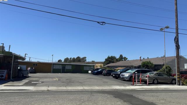 Image 2 of 19 For 19740 Mission Blvd