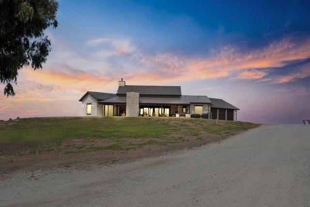 3000 Coppa Court, Hollister CA: https://media.crmls.org/mediaz/c33c20cf-c49c-434e-9222-5cb4e9ce8b9e.jpg