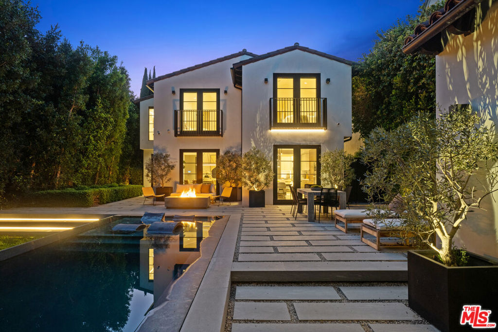 1146 Sierra Alta Way — architectural residence