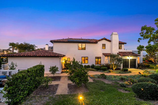 45 Valley Vista Drive, Camarillo CA: https://media.crmls.org/mediaz/c33c67f2-d6bb-476d-a70f-5ea24698723d.jpg