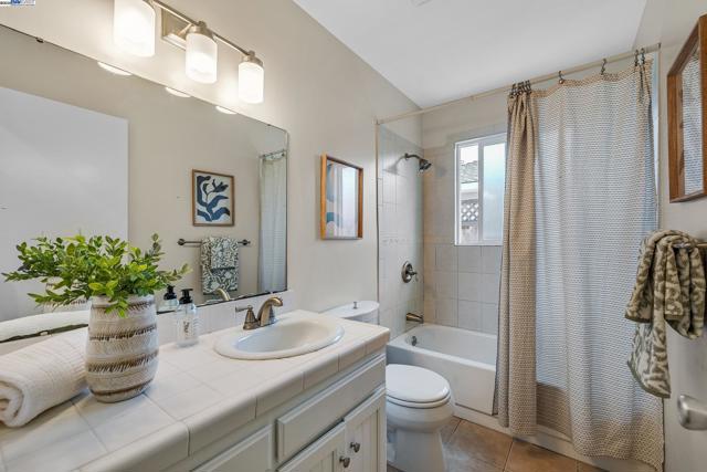 5266 Troy Ave, Fremont CA: https://media.crmls.org/mediaz/c33c7ca8-7649-40d6-99ec-0d444f9f2891.jpg