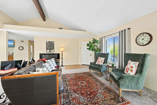Detail Gallery Image 12 of 38 For 4737 Galicia Way, Oceanside,  CA 92056 - 2 Beds | 2 Baths