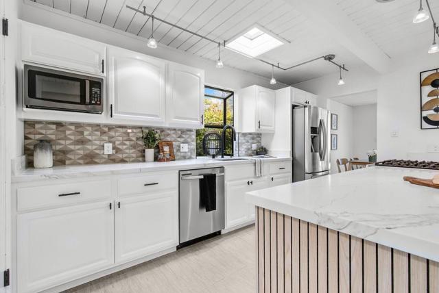 938 Ferngrove Drive, Cupertino CA: https://media.crmls.org/mediaz/c33d11d6-ff2c-4470-b2e3-18f7aae11d88.jpg