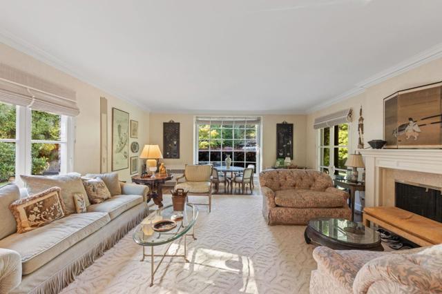2155 Geri Lane, Hillsborough CA: https://media.crmls.org/mediaz/c33dd363-45a3-419f-83ba-5399d6ec321f.jpg