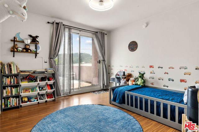 10249 Tujunga Canyon Boulevard, Tujunga CA: https://media.crmls.org/mediaz/c33e6295-b569-46a7-b148-3f66d038c9ba.jpg