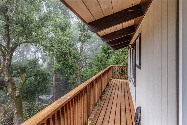 21721 Summit Road, Los Gatos CA: https://media.crmls.org/mediaz/c33edb92-de0d-4acc-9aae-236ec4d49716.jpg