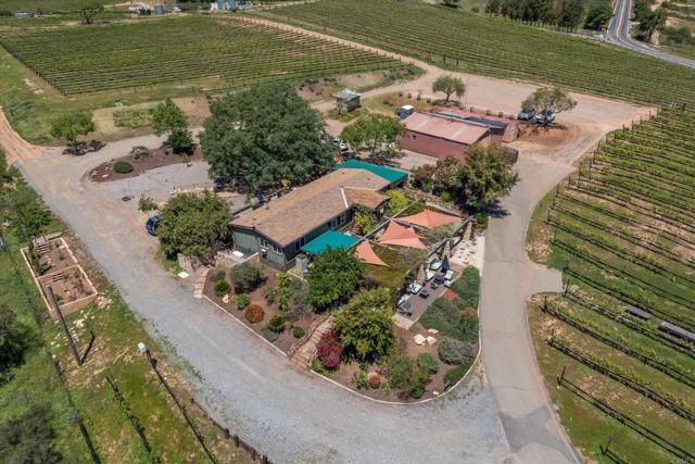 25260 E Old Julian Hwy, Ramona CA: https://media.crmls.org/mediaz/c33eeb7f-5688-4ce7-8279-ee7e3dff07e6.jpg